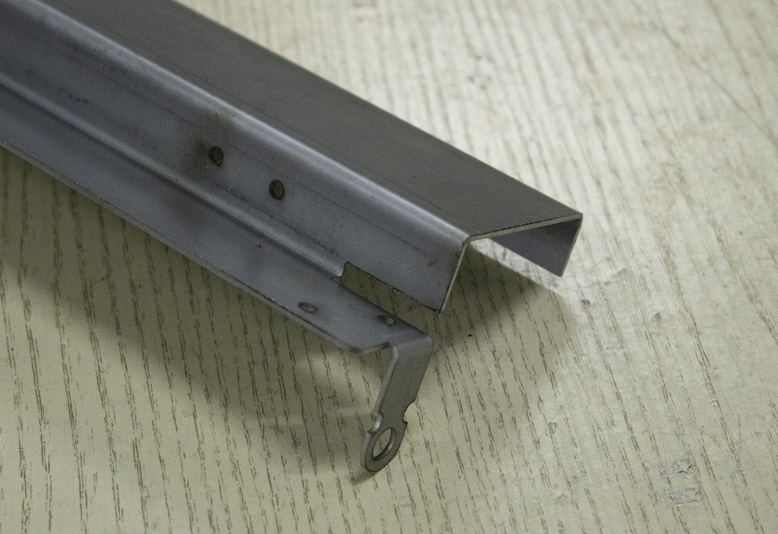 Hoofdstuk voor de open haard met metalen toevoegingen Aluminium Meubels voor moderne huizen
