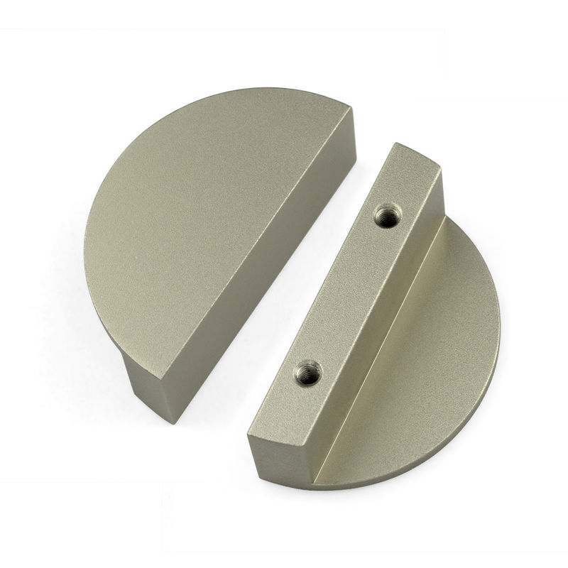 120mm trekt de Gouden Halve de Maan Moderne Lade van de Messingskleur de Handvatten van het Aluminiumkabinet met Schroeven